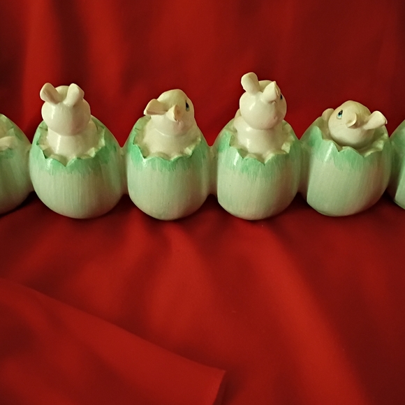 Collectibles🐇💚🐰 - Picture 8 of 10